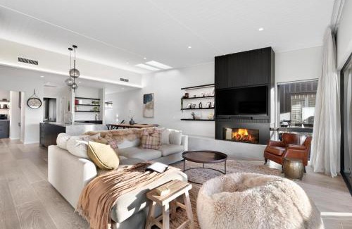 Wanaka Casa | Elegance on Warren