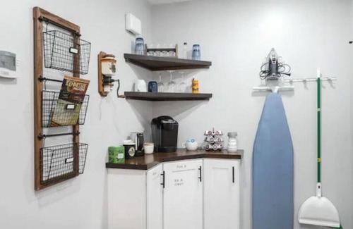 Murfreesboro Casa | Elegance & Serenity. "PRIVATE" 2nd Floor Apartment newly renovated.