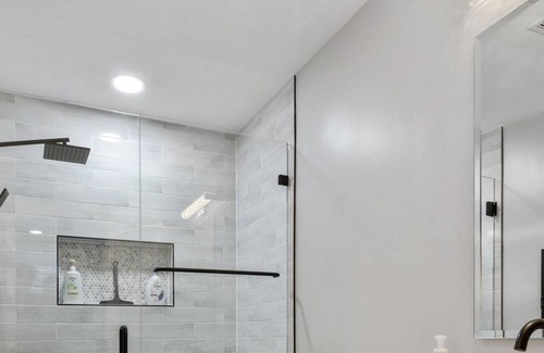 Murfreesboro Casa | Elegance & Serenity. "PRIVATE" 2nd Floor Apartment newly renovated.