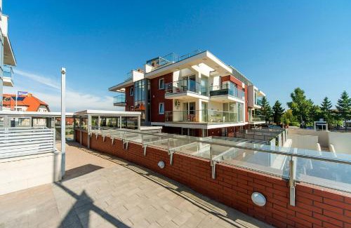 Niechorze Apartamento | Eleganckie Apartamenty Sun Seasons 24 Blisko Plaży z Parkingiem by Noclegi Renters