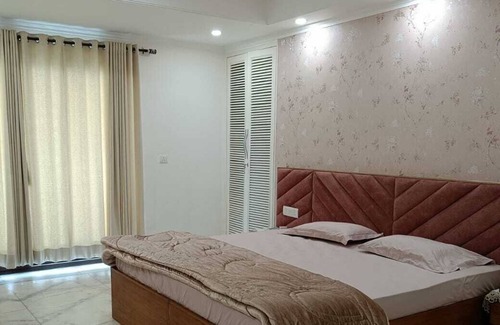 New Delhi Apartamento | Elegancy at it's Best-Stunning 3 BHK Apt in Connaught Place