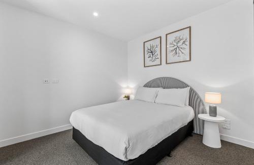 Preston Apartamento | Elegant 1-Bed by Shops with Rooftop Swimming Pool