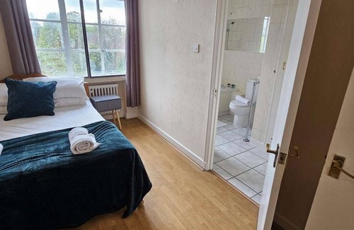 Kilburn Apartamento | Elegant 1-Bed Flat Sleeps 5 NW6 Jubilee, Bakerloo & Overground Lines