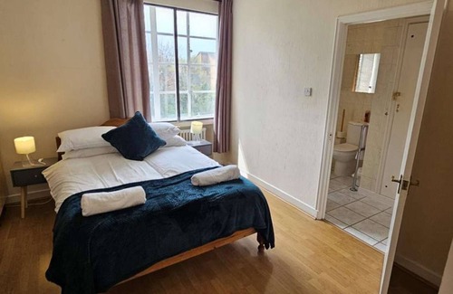 Kilburn Apartamento | Elegant 1-Bed Flat Sleeps 5 NW6 Jubilee, Bakerloo & Overground Lines