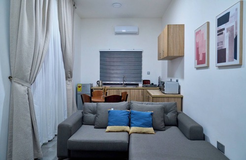 Madina Apartamento | Elegant 1- Bed Urban Retreat