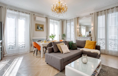 Strasbourg -Saint-Denis Apartamento | Elegant 120m² 3BR Romantic Center - Haussmannian