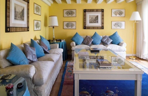 Dorsoduro Apartamento | Elegant 15th Century Palazzo Apartment with Garden Views on the Grand Canal