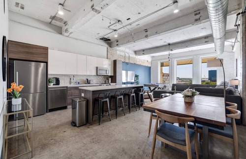 Downtown Dallas Apartamento | Elegant 1BD | DT Dallas | Sleeps 4 | Free Parking