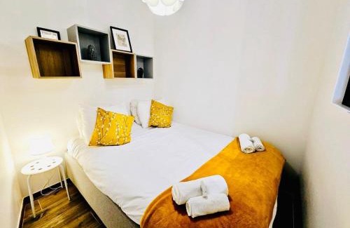 Cessange Apartamento | Elegant 1BR stay with terrace