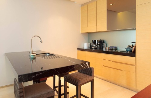 Embassy District Condominio | Elegante Condominio 2 recámaras en el corazón de Bangkok, cerca de Silom y parque Lumpini