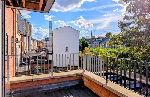 North Finchley Apartamento | Elegant 2 bed flat with balcony in London