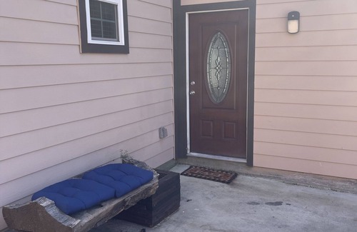 MacGregor Casa | Elegant 2 Bedroom 2 bathroom house in the museum district