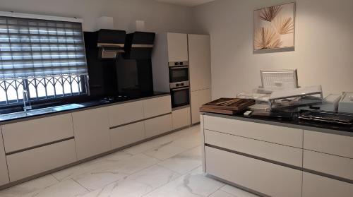 Runda Apartamento | Elegant 2 bedroom apartment in runda