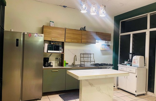 San Salvador Casa | Elegant 2 Bedroom Apartment in Upscale Escalon