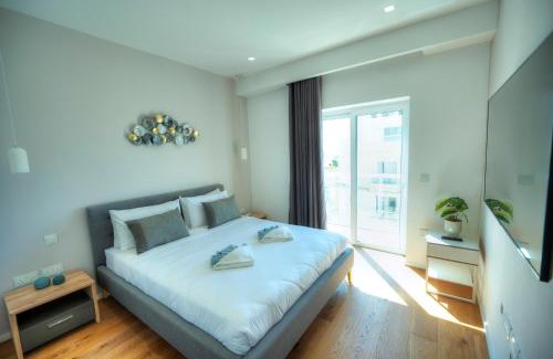 Tal-Ibrag Apartamento | Elegant 2 bedrooms, large sun terrace, pool GCAT1-1