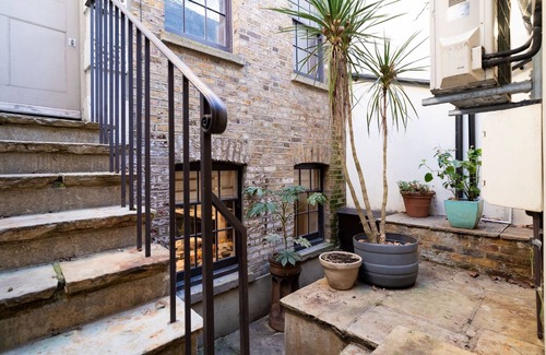 Kennington Apartamento | Elegant 2BR 2BA with Patio in Kennington