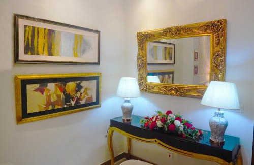 Lahore Apartamento | Elegant 2BR Apartment AC, Lift, Parking & Convenient Location