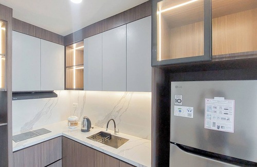 Kesawan Apartamento | Elegant 2BR Apartment at The Reiz Condominium Medan