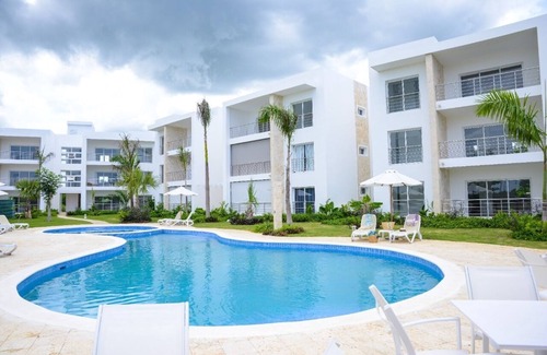 El Soco Apartamento | Elegant 2BR APT w/ PGA Golf, Pool & Beach Club