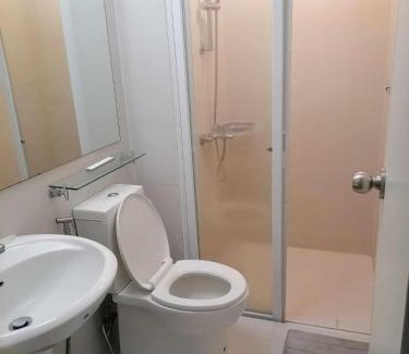 Don Bosco Apartamento | Elegant 2BR Condo Maldives Tower - Azure Resort Residences near MOA, Airport, SM, Casinos
