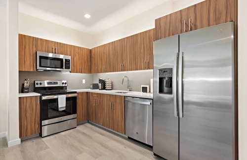 Newark Apartamento | Elegant ! 2BR Free Parking ! 30 min to NYC !