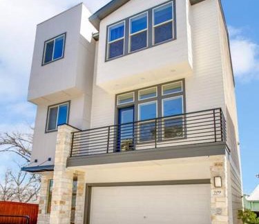 Tobin Hill Casa | Elegant 3 BED Home Walk To Riverwalk/Pearl/St Mary
