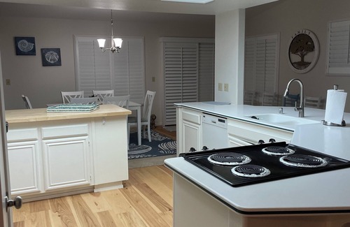 Nipomo Casa | Elegant 3 bedroom 2 bathroom home on three golf courses 1 mile from the beach.