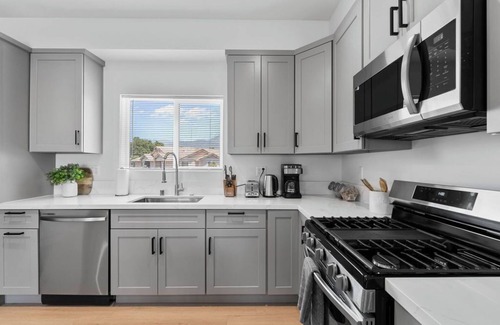 Upland Casa | Elegant 3-bedroom house in delightful Upland