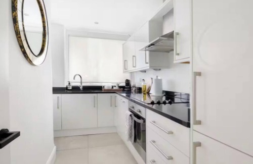 Brompton & Hans Town Apartamento | Elegant 3-Bedroom Luxury Retreat in Prestigious Cadogan Square