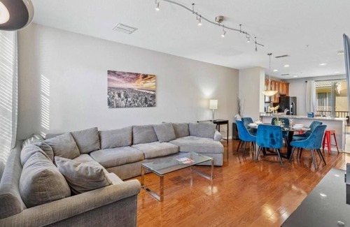 Florida Central Atlantic Coast Apartamento | Elegant 3-Bedroom Townhome at Vista Cay