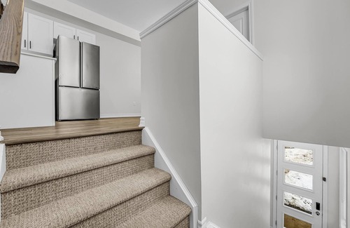 Cambridge Casa | Elegant 3-Story Townhouse | Ensuite Bath, Office & Free Parking