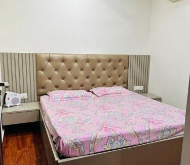 Pitampura Apartamento | Elegant 3BHK In North Delhi