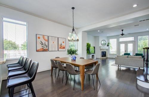Washington Ave./ Memorial Park Casa | Elegant 3BR 3,5BA Holiday Home with Private Pool