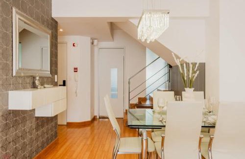 Armendariz Apartamento | Elegant 3BR Balcony Oasis in Miraflores