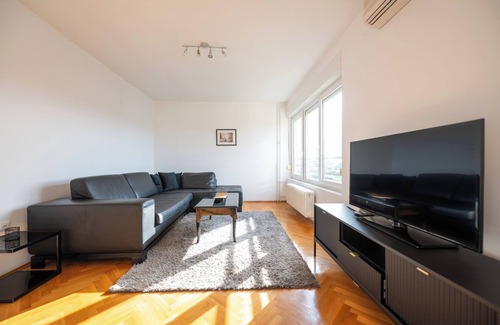 Palilula Apartamento | Elegant 4-Bedroom Penthouse with Panoramic Belgrade Views