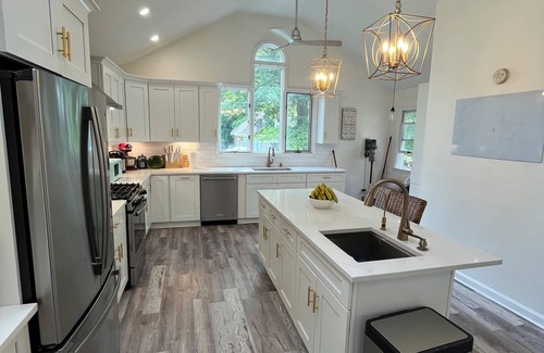 Maywood Casa | Elegant 4-Story Home Near NYC, Malls & Universities — Family Friendly