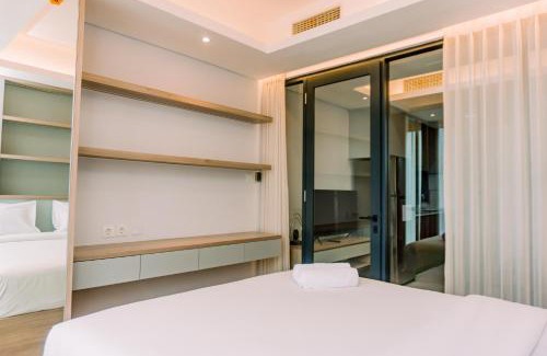 Pinang Apartamento | Elegant and Comfort 1BR at The Smith Alam Sutera Apartment By Travelio