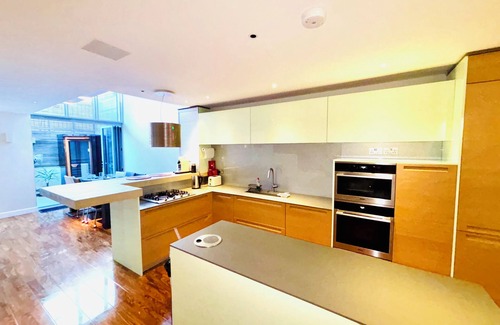 Pimlico Casa | Elegant and Modern 3-Bedroom Victorian House in Westminster, London
