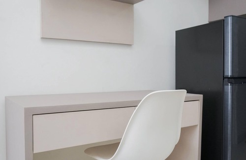 Pinang Apartamento | Elegant and Relaxing Studio Apartment at Springwood Residence