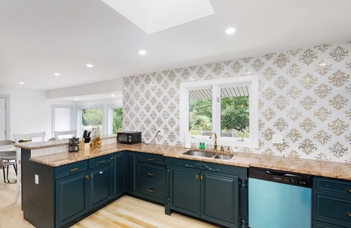 Monroe Casa | Elegant and spacious home with sauna and heated pool