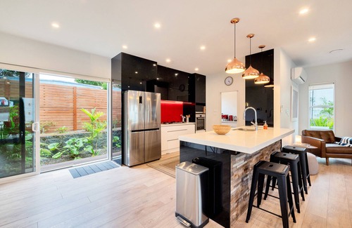Epsom Casa | Elegant and Stylish Retreat in Epsom