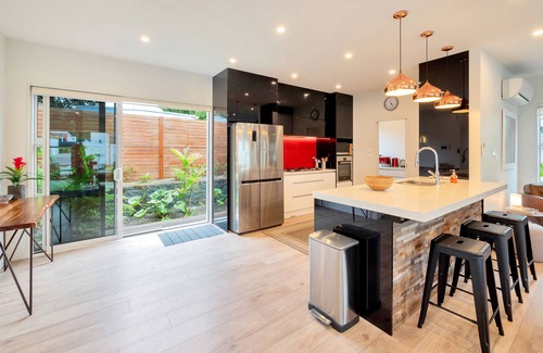 Epsom Casa | Elegant and Stylish Retreat in Epsom