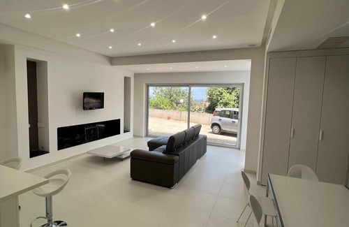 Rossano Apartamento | Elegant and very modern small apartment for couples including in-room pool!