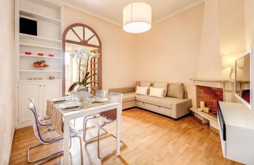 Campitelli Apartamento | Elegant Apartment Behind the Colosseum