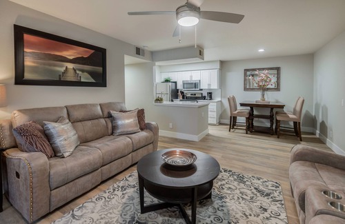 Roseville Apartamento | Elegant Apartment Home - Excellent For Long Stays