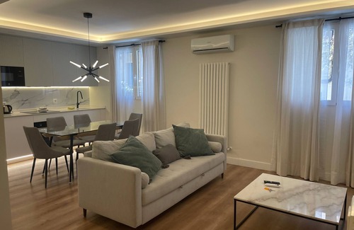 Golden Triangle of Art Apartamento | Elegant apartment in Atocha 2 Bedrooms 2 Bathrooms