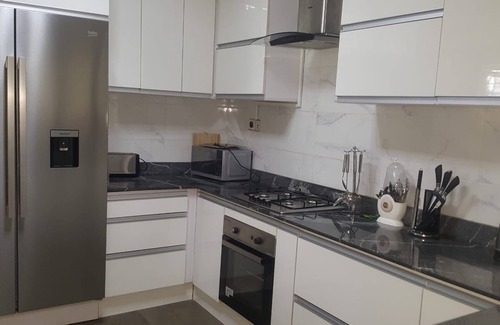 Dakar Apartamento | Elegant Apartment in Ouakam, with 24/7 Security & Pool, with underground parking