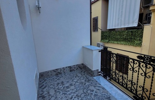Monte di Pieta Apartamento | Elegant apartment located on the 3rd floor of a newly renovated building