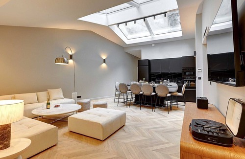 Quartier Sainte-Avoye Apartamento | Elegante apartamento con aire acondicionado-3HAB-10P-Place des Vosges