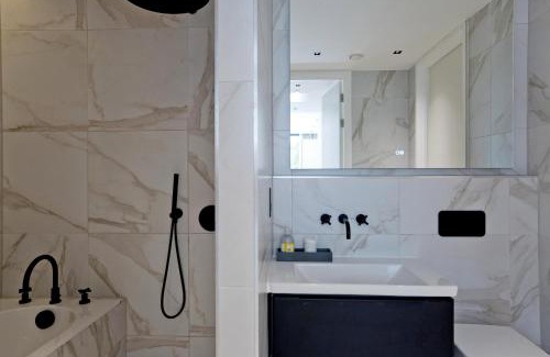 Earl's Court Apartamento | Elegant Apartments Kensington with Private Balcony